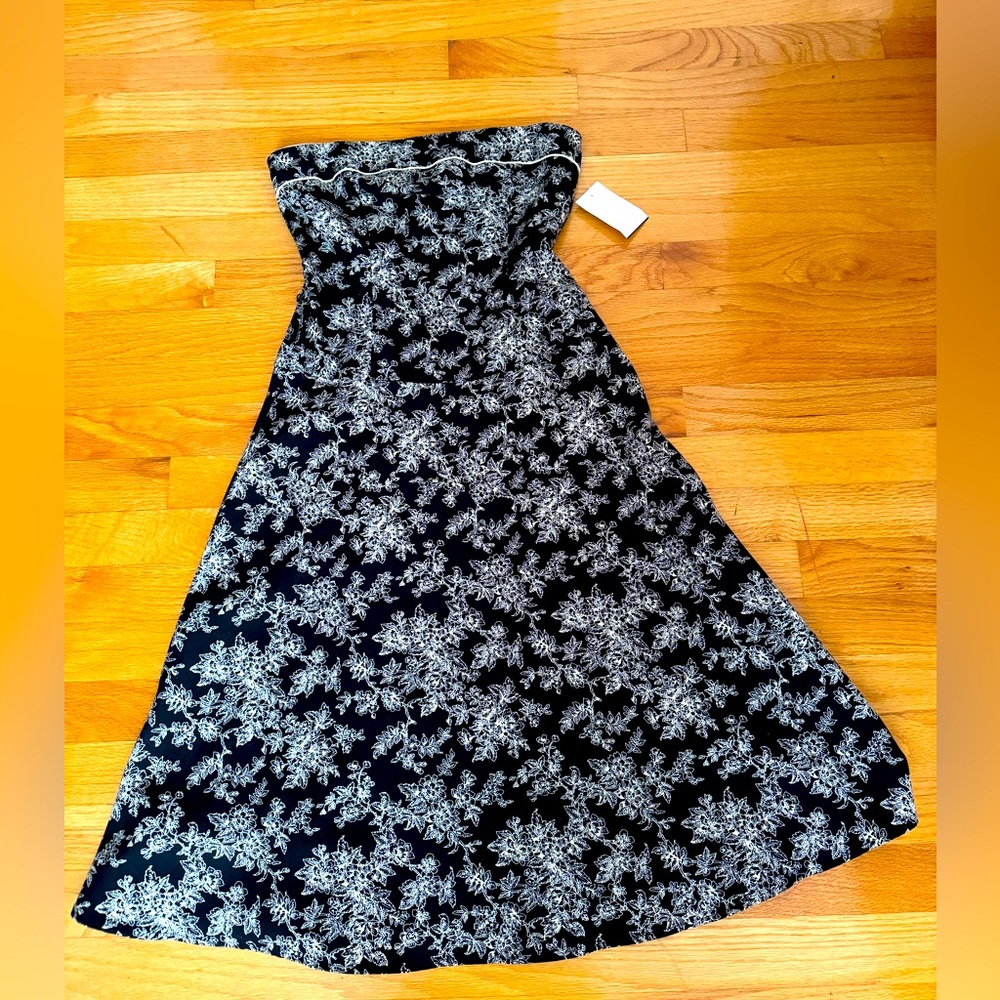 NWT Junior strapless dress by Just Choon.  Size 3